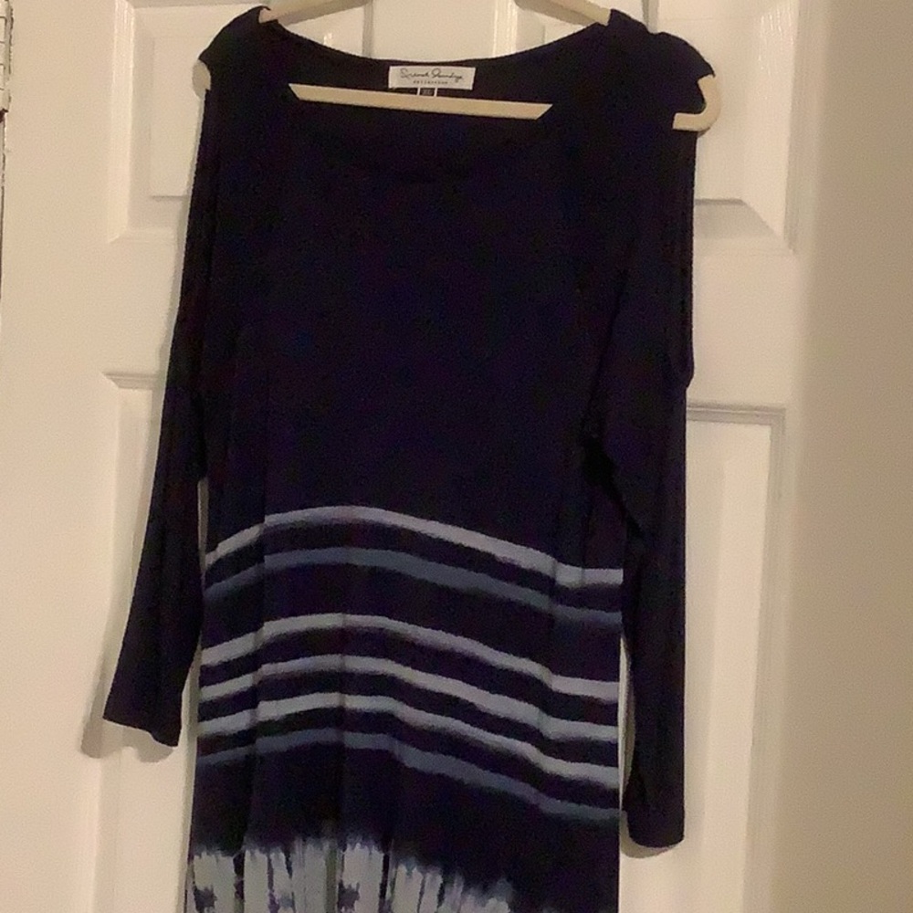 FRENCH LAUNDRY Cold Shoulder Tie Dye bottom XL PtP stretches to 27 in L 30 in